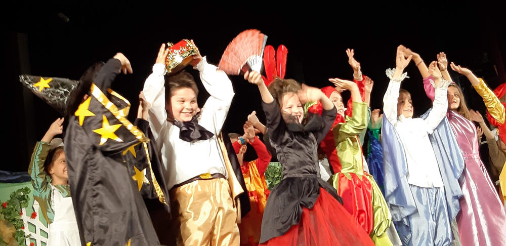 POKORILI SVE ŠKOLE: Učenici OŠ Kneginja Milica ubedljivo osvojili prvo mesto za predstavu Princeza Fina Žozefina, princ Hrabrić Odvažni i još poneko