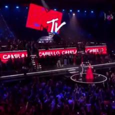POKOSILA I ARIJANU GRANDE! MTV nagrade za najbolju pesmu i izvođača godine otišle u NJENE ruke