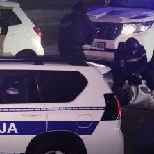 POKRENUTA AKCIJA VIHOR 3 U BEOGRADU: Policija traga za napadačem koji je pobegao skuterom, evo šta je imao na sebi