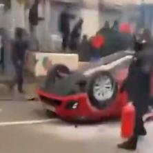 POLICIJA KORISTILA SUZAVAC I VODENE TOPOVE: Veliki neredi posle meča u Kataru - Navijači prevrtali automobile (VIDEO)