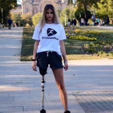 POMOZIMO MARIJI DA IMA LAKŠI KORAK: Potrebna joj je nova proteza, a od nje je deli 12.750 evra (FOTO)