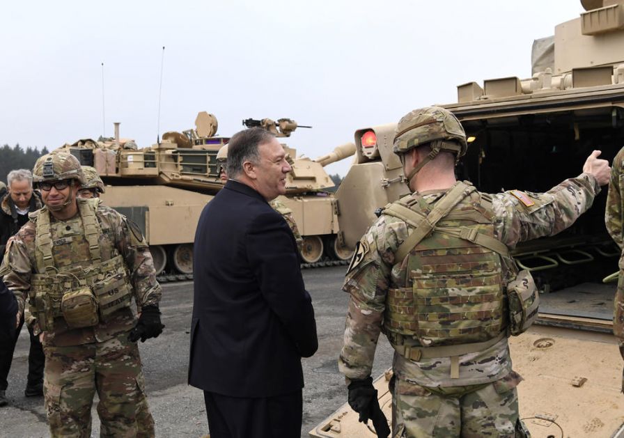 POMPEO JE PATROLIRAO PORED BERLINSKOG ZIDA, A DANAS SE VRATIO NAZAD: A da li sa njim iz Nemačke ide i vojska SAD? (FOTO, VIDEO)