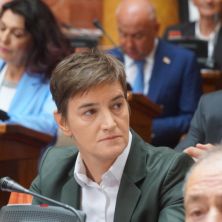 PONOSNI SMO NA VAŠU SNAGU I POŽRTVOVANOST: Premijerka Brnabić čestitala Dan Vojske Srbije