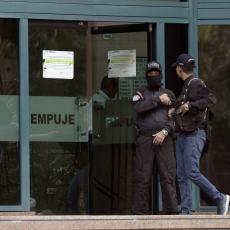 PONOVO SE KUVA U VENECUELI: Bezbednosne snage opkolile službenu zgradu Huana Gvaida!