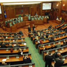 POSLE 14 SATI usvojen budžet u Skupštini privremenih organa na Kosovu - na stolu i Srbija
