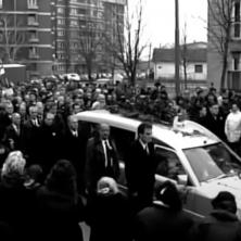 POSTOJALA JE MOGUĆNOST DA NEKO BACI BOMBU Čuveni pogrebnik otkrio šta ga je ŠOKIRALO na sahrani SLOBODANA MILOŠEVIĆA (VIDEO) 
