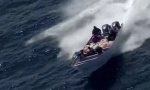 POTERA KAO NA FILMU: Obalska straža jurila gliser, šverceri bacali drogu u more (VIDEO)