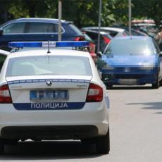 POTERA ZA OSUMNJIČENIMA U BOLJEVCU ZAVRŠENA HAPŠENJEM: Automobilom prešao policajcu preko noge