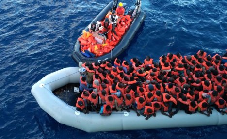 POTONUO ČAMAC KOD LIBIJSKE OBALE: Nestalo više od 100 osoba, pronađeno 8 tela!