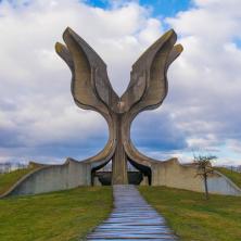 POTRESNO! Terali su nas da gledamo kako ih UBIJAJU Srceparajuća ispovest preživelog čoveka iz logora Jasenovac - Sestre i brata nikada više nije video 