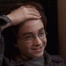 POVRATAK U HOGVORTS: Posle 20 godina ponovo se okuplja ekipa filma Hari Poter! (VIDEO)