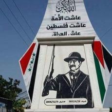 POVRATAK najpoznatijeg Iračanina: Palestinci podigli spomenik Sadamu Huseinu sa puškom u ruci