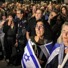 POZIVAM CEO IZRAEL DA DOĐE Tužna scena ispred Kneseta, rođaci ubijenih u suzama i BESNI na Netanijahua! (FOTO/VIDEO)