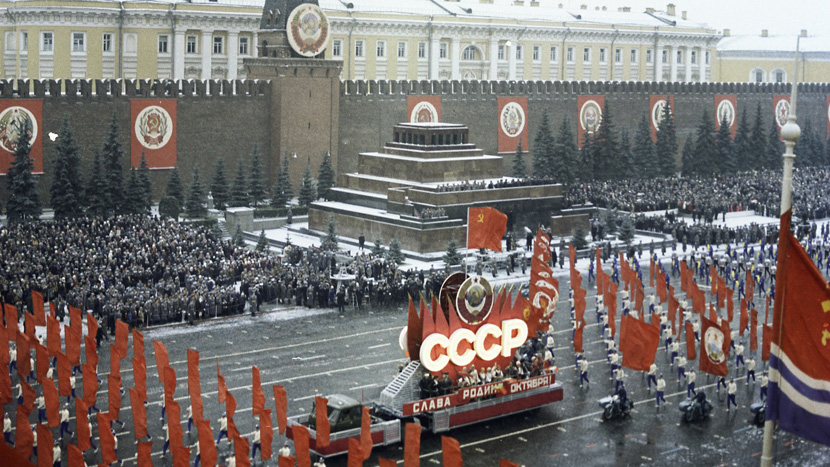 PRAVI RAZLOZI ZA URUŠAVANJE SOVJETSKOG SAVEZA: Kako se korak po korak slomio moćni džin (FOTO)