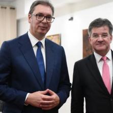 PREDSEDNIK U DAVOSU: Vučić se danas sastaje sa Lajčakom