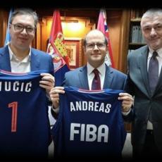 PREDSEDNIK VUČIĆ SE SASTAO SA DANILOVIĆEM I ZAGLKISOM: Hvala FIBA što veruje u Srbiju!