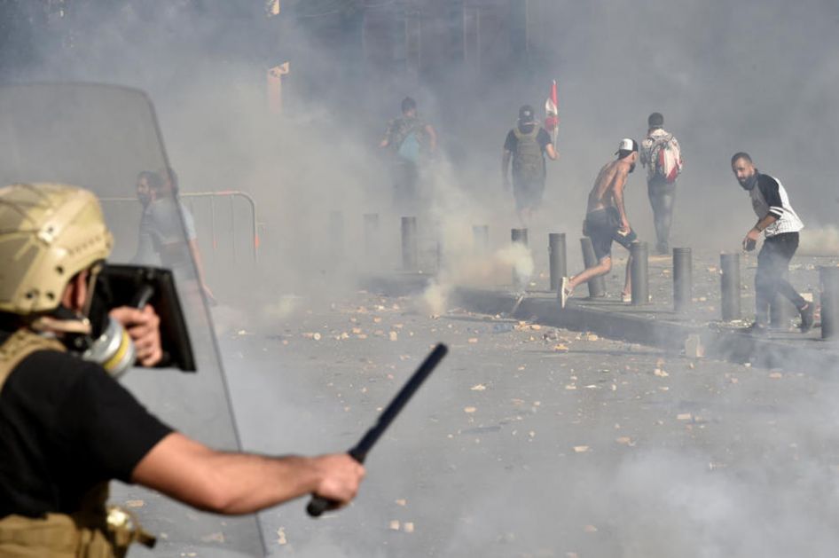 PREMIJER LIBANA PREDLAŽE PREVREMENE IZBORE: Pala krv na demonstracijama u Bejrutu! (FOTO)