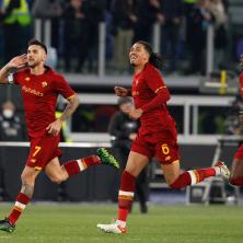 PREOKRET ”VUČICE”: Roma slavila protiv Sasuola!