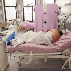 PRESTRAŠENI I DOKTORI: Ova bolnica trenutno trpi NAJJAČI UDARAC virusa u Evropi