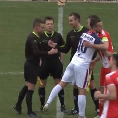 PRKOSI KORONI: Dok sport u svetu UMIRE, sudija u Srbiji TERA fudbalere da se RUKUJU (VIDEO)