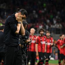 PRORADILE EMOCIJE: Ibrine suze na oproštaju od fudbala obišle svet (FOTO)