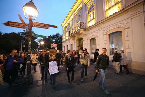PROTEST I NA VASKRS Demonstranti već 14. dan u centru Beograda, prošetali i Knez Mihailovom