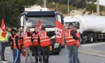 PROTESTI U FRANCUSKOJ: Zbog Makronove izmene zakona o radu radnici blokirali skladišta goriva(FOTO)

