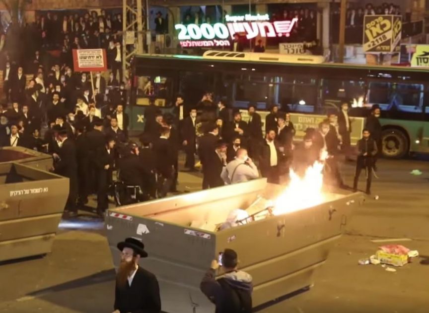 PROTESTI U JERUSALIMU ZBOG RESTRIKTIVNIH MERA: Demonstranti palili kontejnere, policija upotrebila vodene topove (VIDEO)