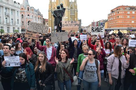 PROTIV DIKTATURE Ponovo protesti u Novom Sadu i Kruševcu