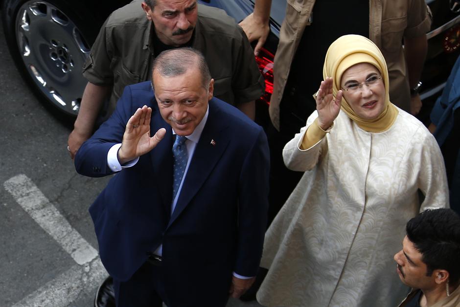 Slavlje u Turskoj: Ubedljiva pobeda Erdogana FOTO