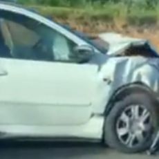 PRVI SNIMAK NESREĆE U RUŠNJU: Jeziva scena na putu - automobili potpuno smrskani (VIDEO)