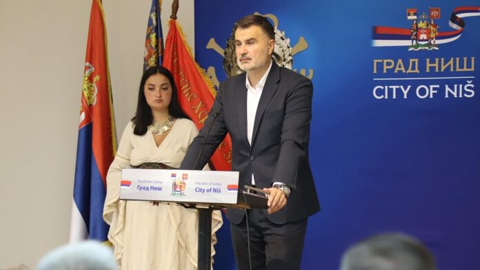 PSG Niš traži ostavku većnika Veselinovića, SSP zahteva obuku za funkcionere o inkluzivnog jezika