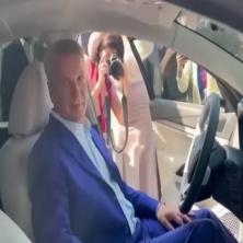 PUKLA BRUKA: Prvi čovek  AvtoVAZ-a se poprilično IZBLAMIRAO, prilikom predstavljanja nove LADE (VIDEO)