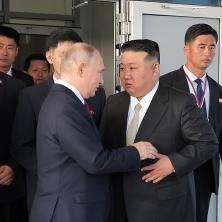 PUTIN IZNENADIO KIMA: Lider Severne Koreje na poklon dobio ovu ZVER, dokaz posebnih prijateljskih odnosa (FOTO)