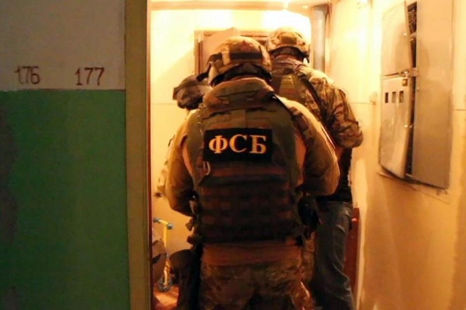 PUTIN NASTAVIO OBRAČUN SA JEHOVINIM SVEDOCIMA: Ruski bezbednjaci pretresaju kuće članova ekstremne organizacije