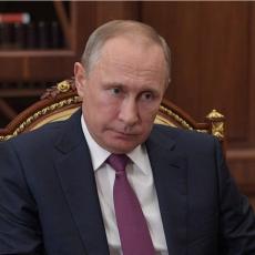 PUTIN O POŽARU U NOTR DAMU: Evo šta kaže ruski predsednik