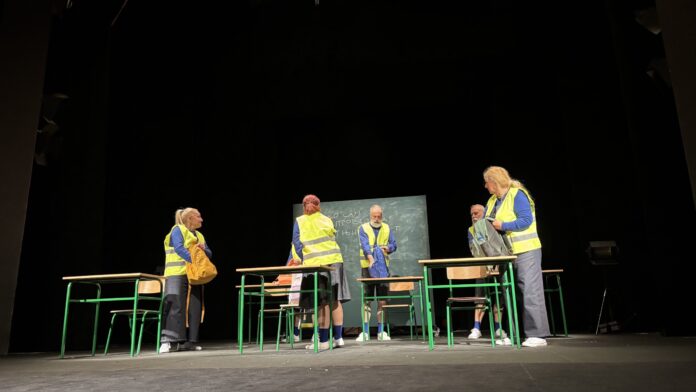 „Pačija škola“ – u Nišu skinuta sa repertoara, u Lazarevcu najbolja predstava na festivalu