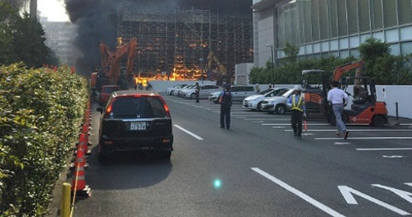 Pakao u Tokiju: Vatra u skladištu guta sve pred sobom, požar gasi 50 timova (FOTO)