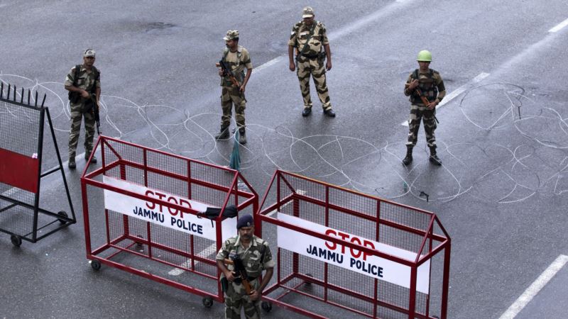Pakistan obećao borbu protiv indijskog ilegalnog poteza za Kašmir