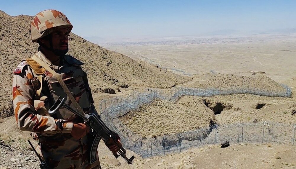Pakistanska vojska ubila 33 militanta za koje tvrdi da ih sponzoriše Indija
