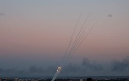 
					Palestinski ekstremisti u znak odmazde ispalili preko 200 projektila na Izrael 
					
									