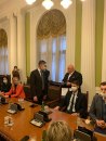Palma uručio Martinoviću kapu za predsednika: Vučić je marka za one što ga napadaju FOTO/VIDEO