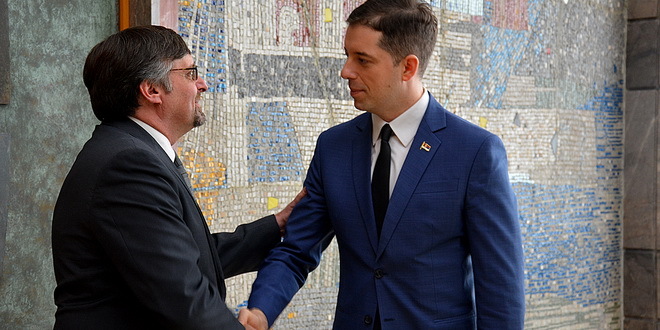 Palmer: Srbija mora da se pomiri sa Kosovom