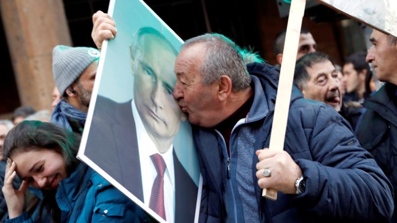 Pančić: Večni Putin i mit o zaštitniku