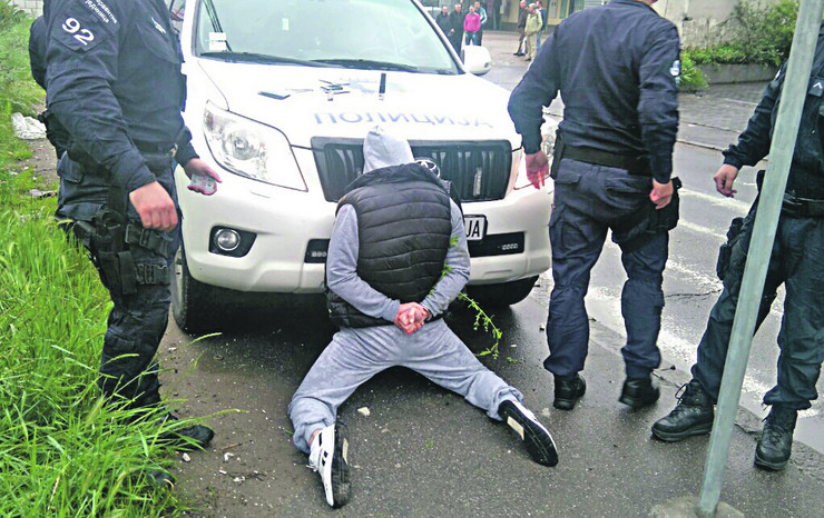 Pao diler iz Novog Pazar policija mu u stanu pronašla marihuanu