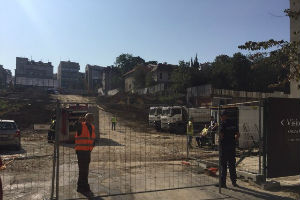 Pao zid na gradilištu u Ulici kneza Miloša, preminuo zatrpani radnik (VIDEO)