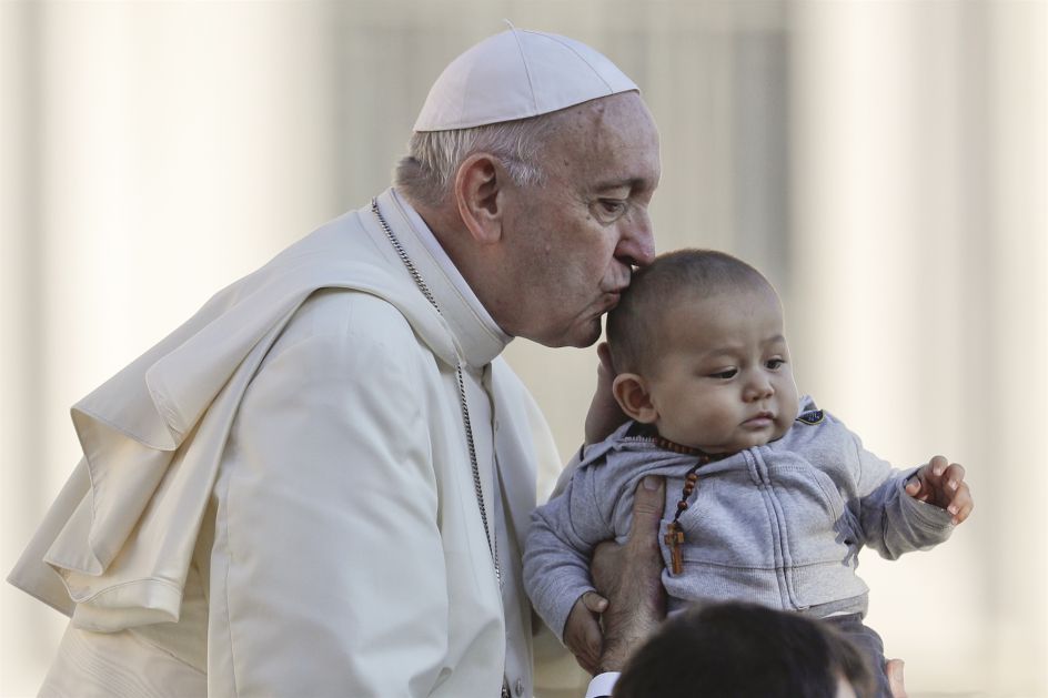 Papa: Abortus je kao da unajmite ubicu da rešite problem