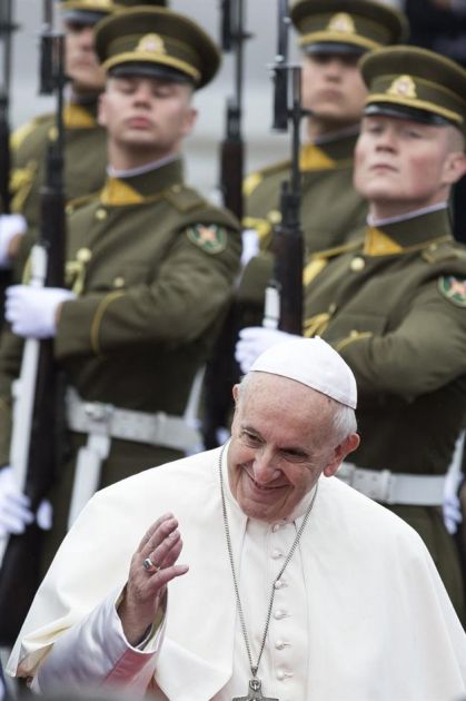  Papa: Abortus kao plaćeni ubica 