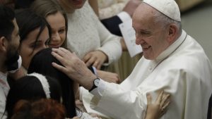 Papa Franja poručio u Davosu: Pomeriti fokus na ljude umesto profita