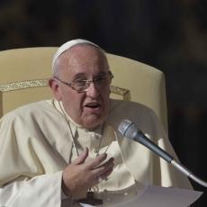 Papa Franja sledeća meta?! Vatikan reagovao na JEZIVE PRETNJE džihadista (UZNEMIRUJUĆ FOTO)